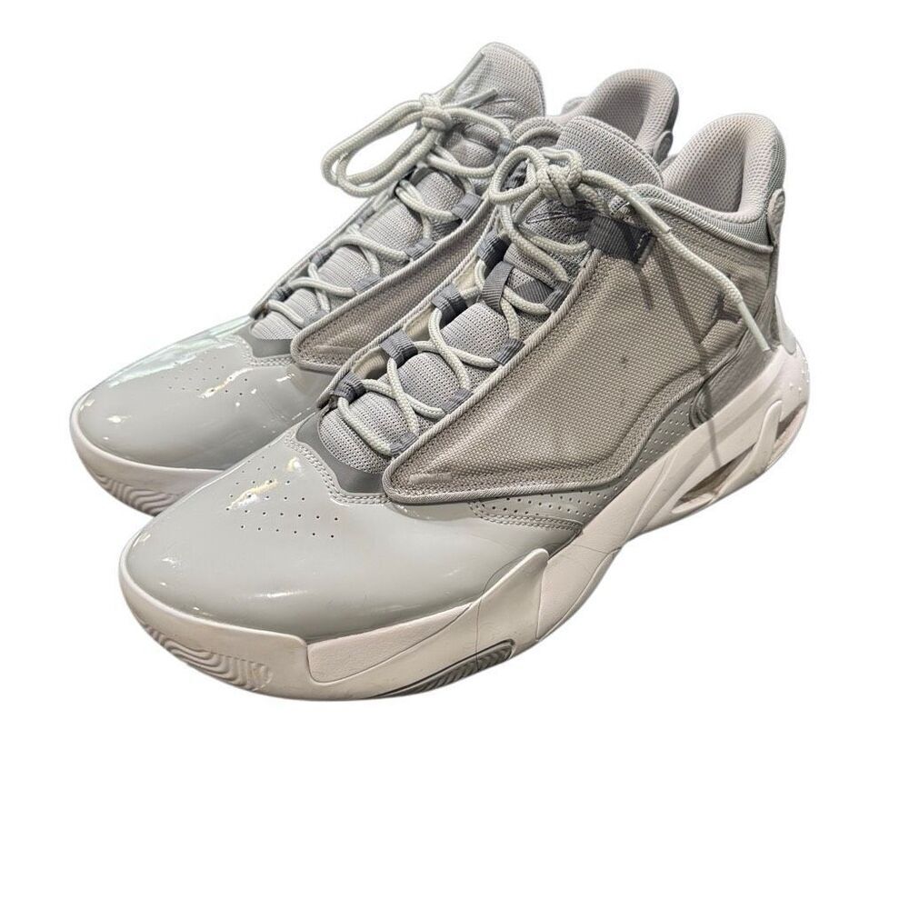 Jordan Max Aura 4. Gray. Size 13